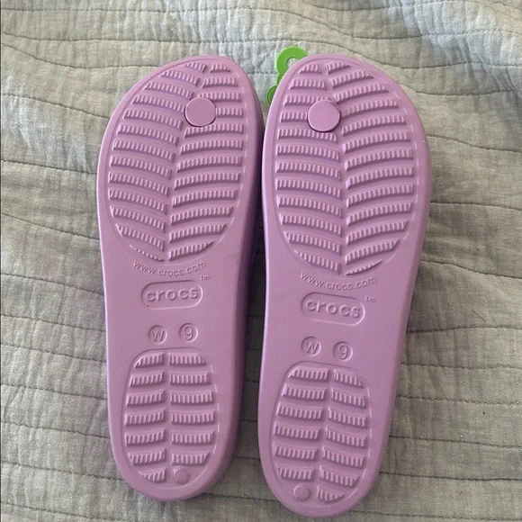 NWT CROCS Women's Lavender Sandals size 9 - Picture 6 of 6
